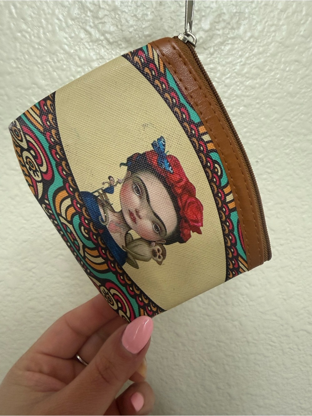 Frida-Inspired Coin Purse in Beige and Brown
